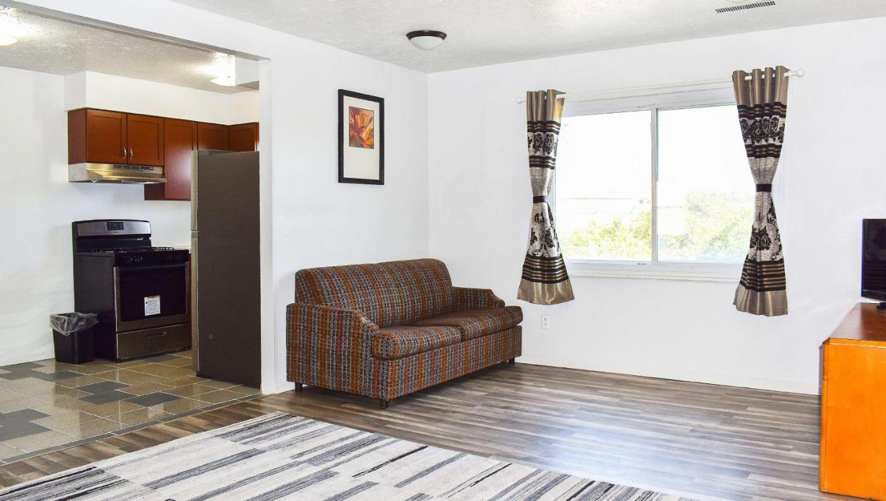 Motel Magnuson Extended Canton Ohio *