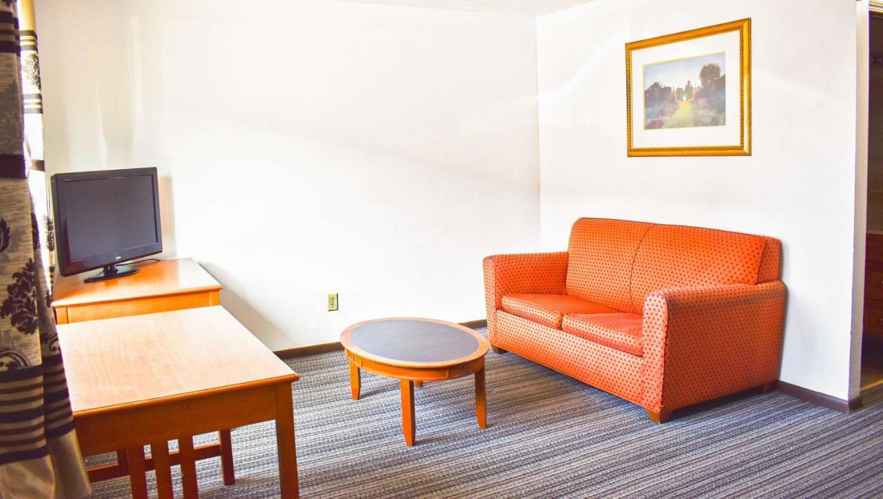 Magnuson Extended Canton Ohio Motel Lake Cable